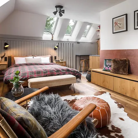 Peaceful, Cozy Designer Mountain *