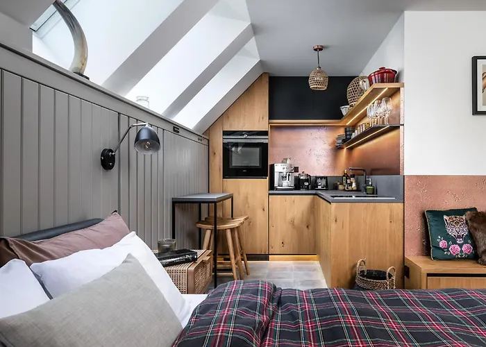 Peaceful, Cozy Designer Mountain